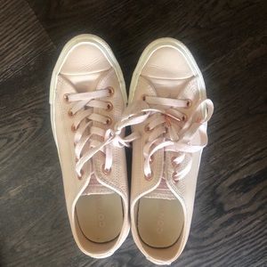 Rose and gold converse